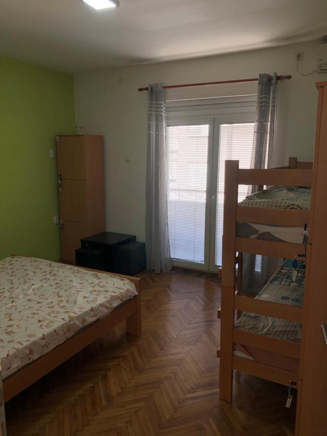 Skopje Downtown Hostel Esterno foto